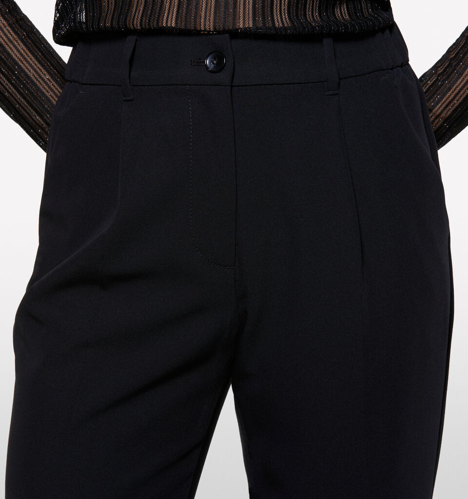 Jogging noir - pantalons de jogging pour femme - Noir | Sisley image number 4